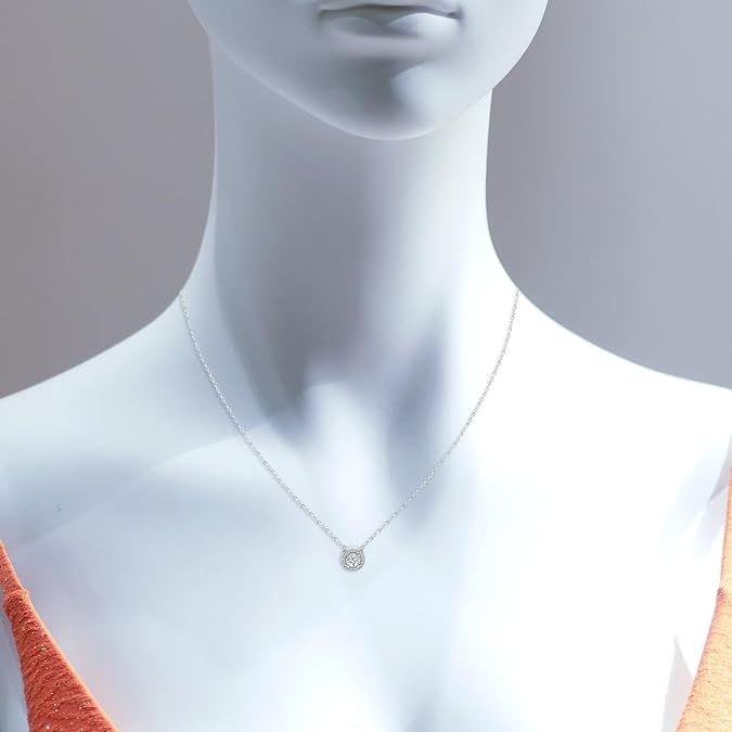 14K White Gold Round Necklace 17" chain. (0.60 Ct. Tw)